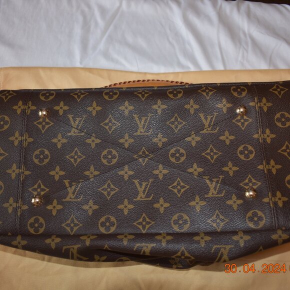 Louis Vuitton Artsy MM Monogram Canvas Shoulder/Hobo Bag- Gently used - Picture 5 of 16